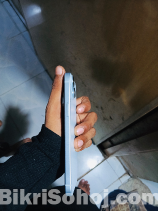iPhone 15 Plus
